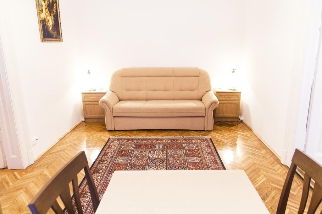 Authentic Budapest Apartment 部屋 写真