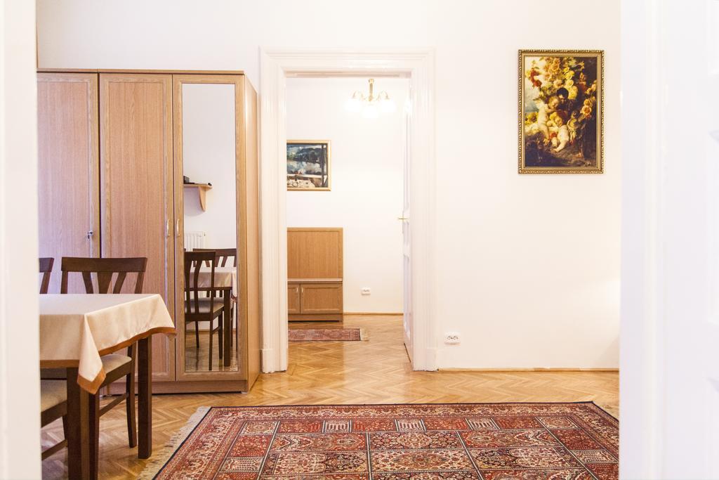 Authentic Budapest Apartment 部屋 写真